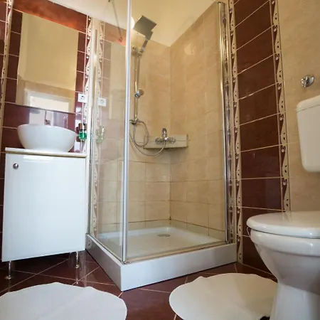 Metroflat B18 *